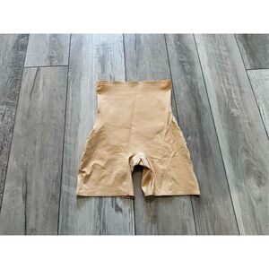 Nude Shapeware Spanx Spandex Girdle Size S￼